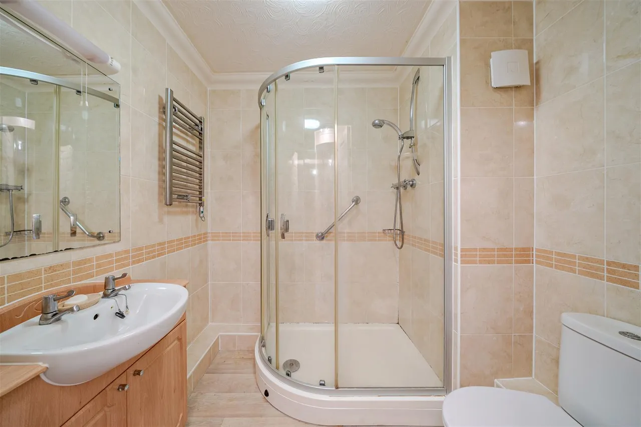 High Street, Rickmansworth, WD3, photo 8