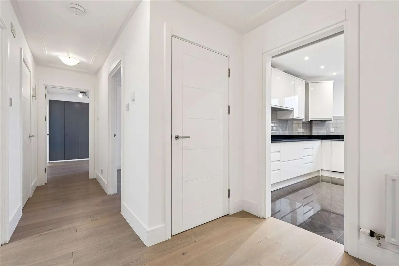 St. Johns Wood Road, London, NW8 8QJ, photo 5