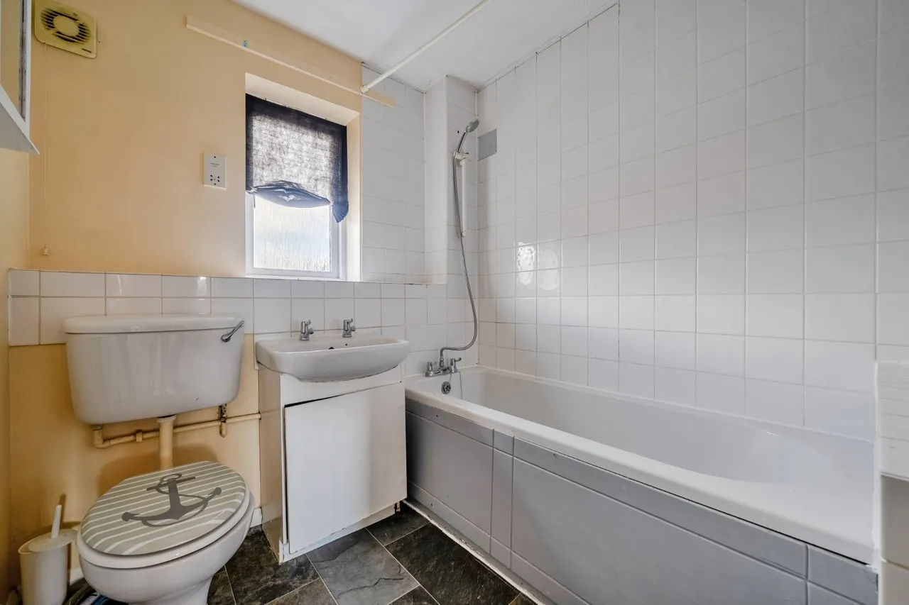 Barker Close, New Malden, KT3, photo 8