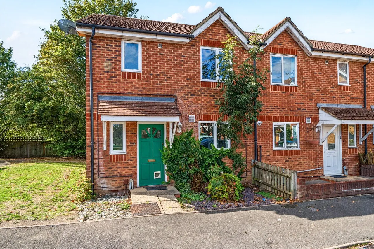 3 bed house to rent — Barker Close, New Malden, KT3