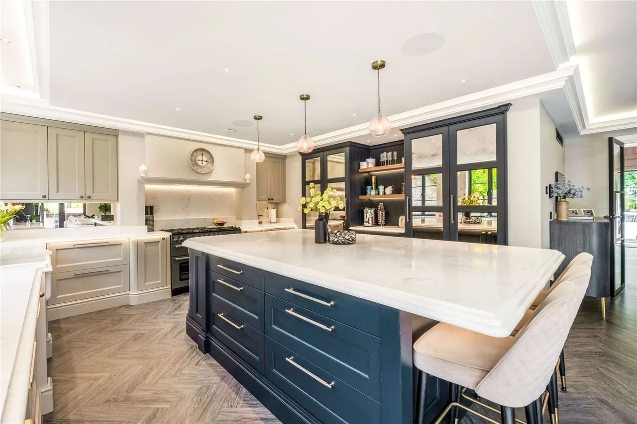 Pear Tree Lane, Shorne, Gravesend, Kent, DA12 3JS, photo 7