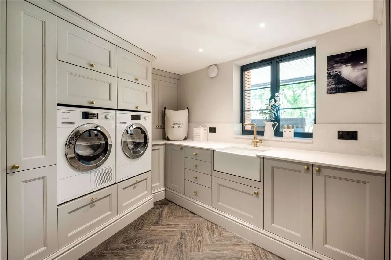 Pear Tree Lane, Shorne, Gravesend, Kent, DA12 3JS, photo 10