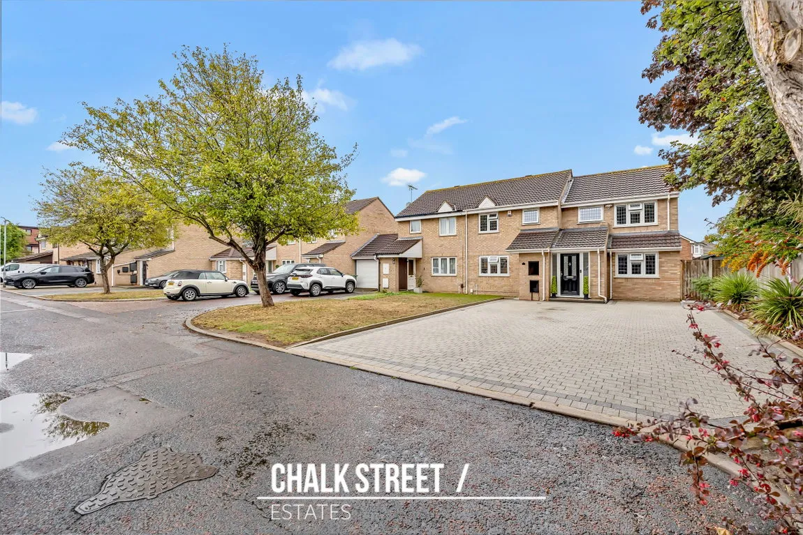 Robinson Close, Hornchurch, RM12, photo 28