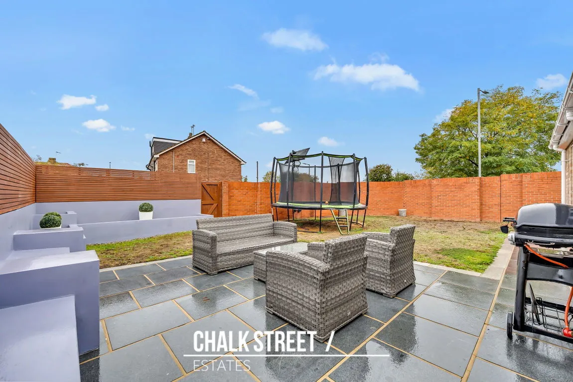 Robinson Close, Hornchurch, RM12, photo 25