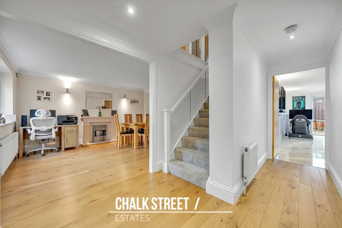 Robinson Close, Hornchurch, RM12, photo 15