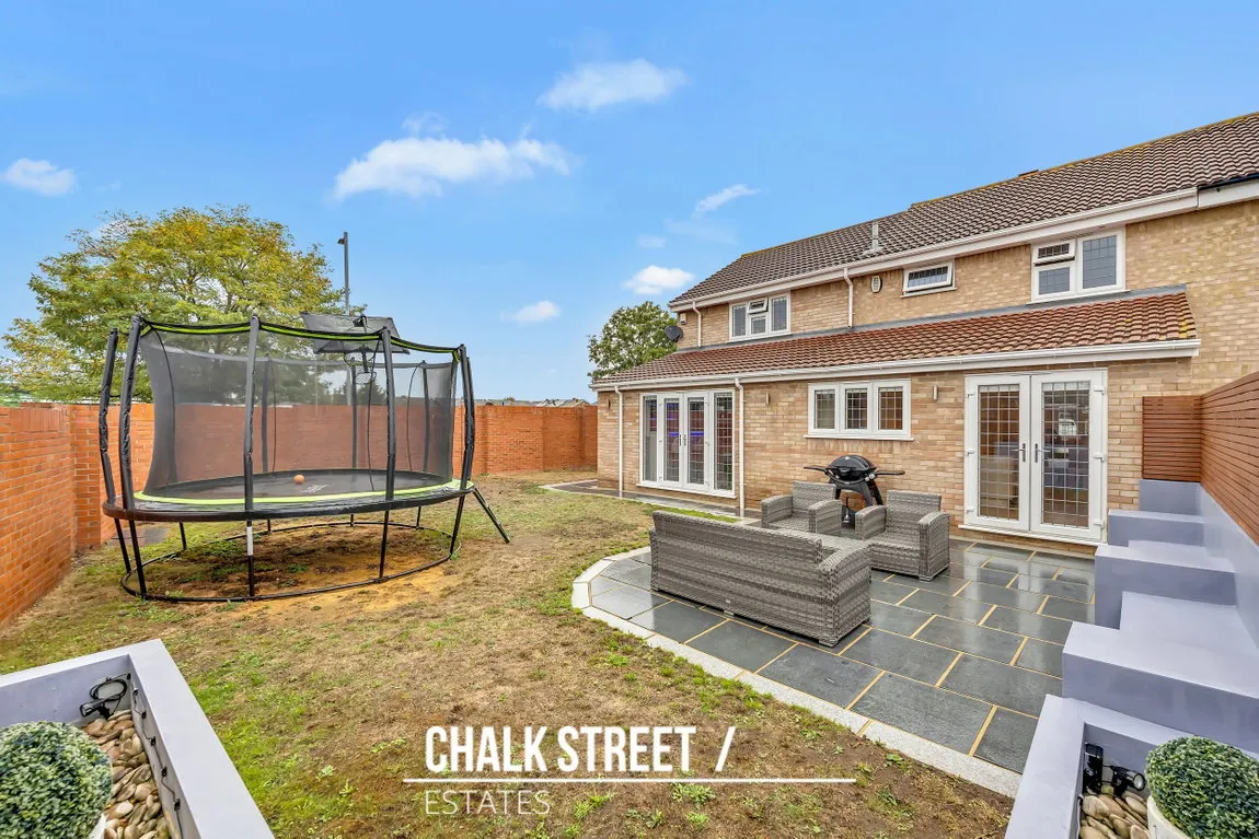 Robinson Close, Hornchurch, RM12, photo 23