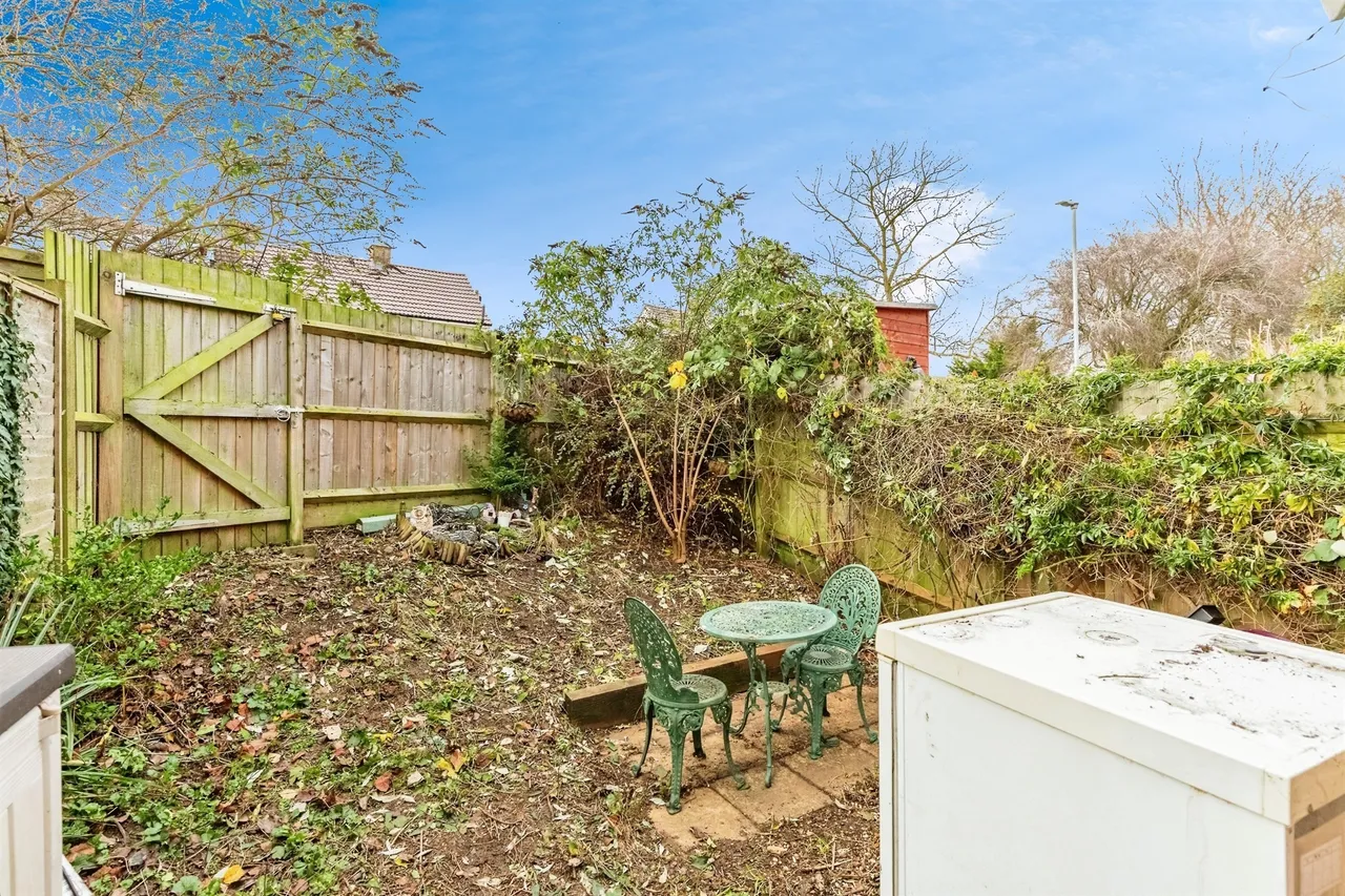 School Lane, Irchester, photo 12