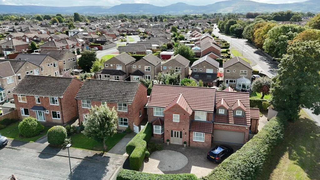 Cedarwood Avenue, Stokesley, photo 24