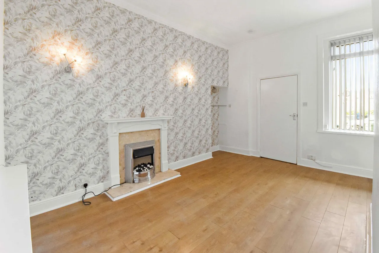 Main Street, Winchburgh, photo 3