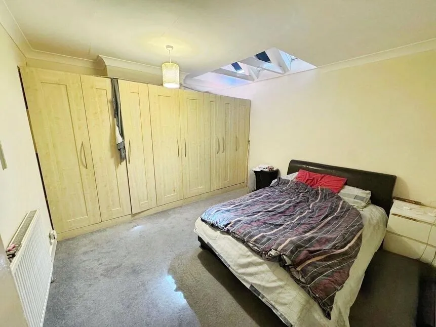 St. Judes Road, Englefield Green, Surrey, TW20, photo 6