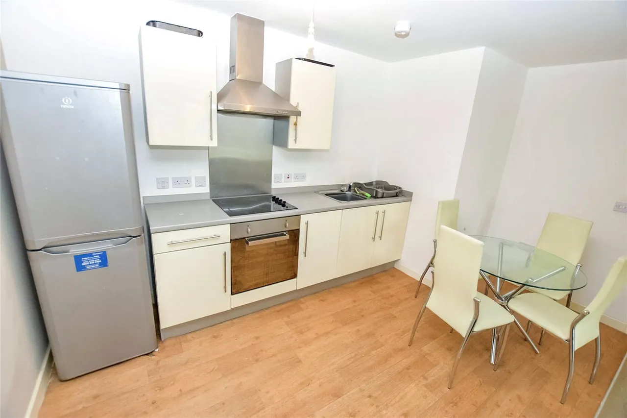 Pilgrims Way, Salford, M50, photo 4