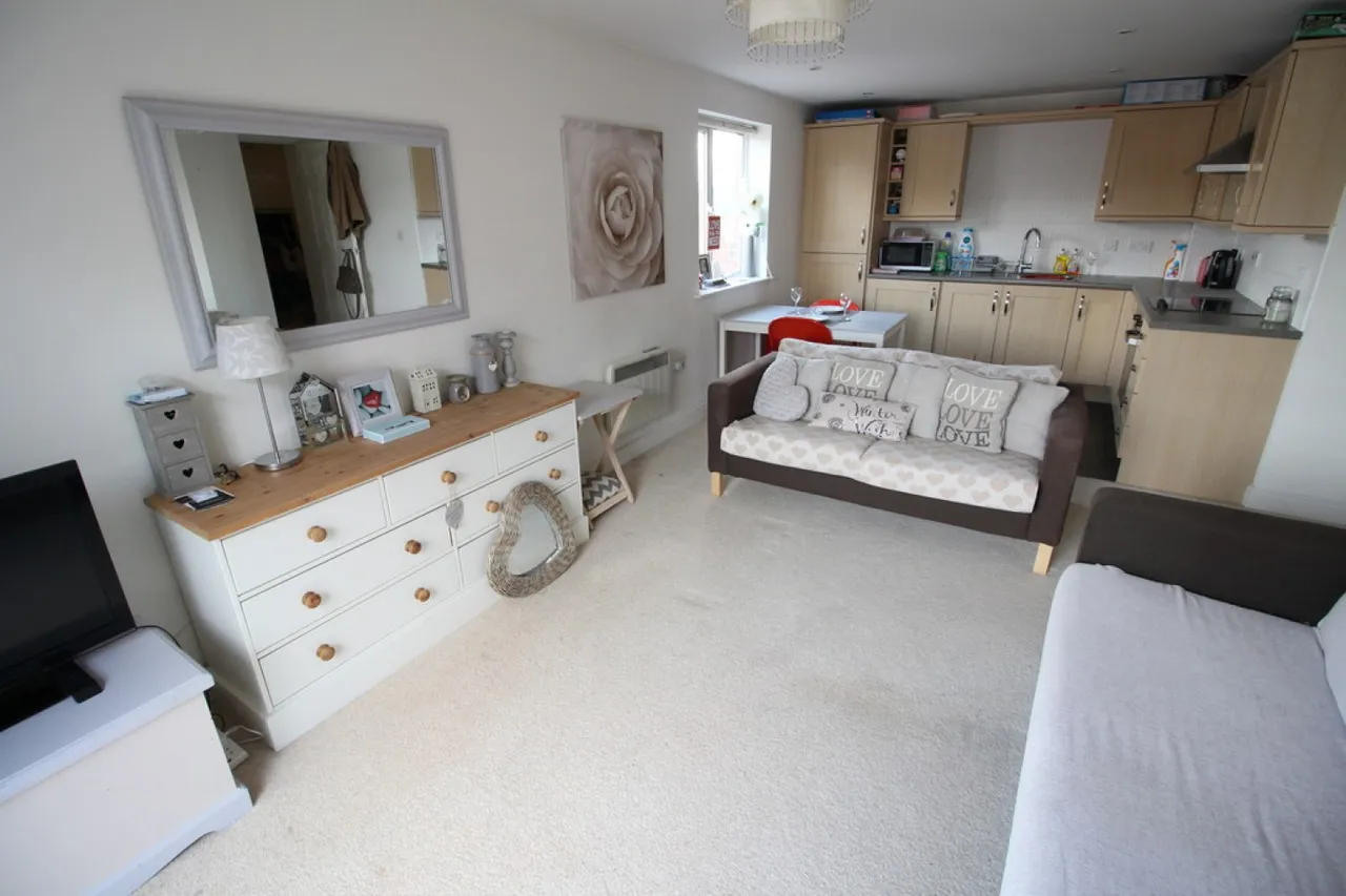 Ushers Court, Trowbridge, photo 4