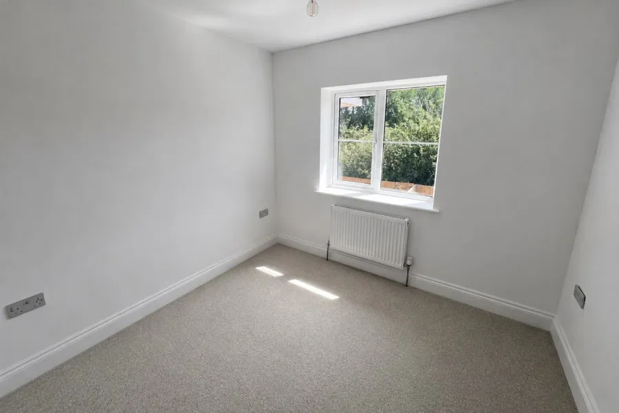 Guildford Road, Runfold, GU10, photo 7