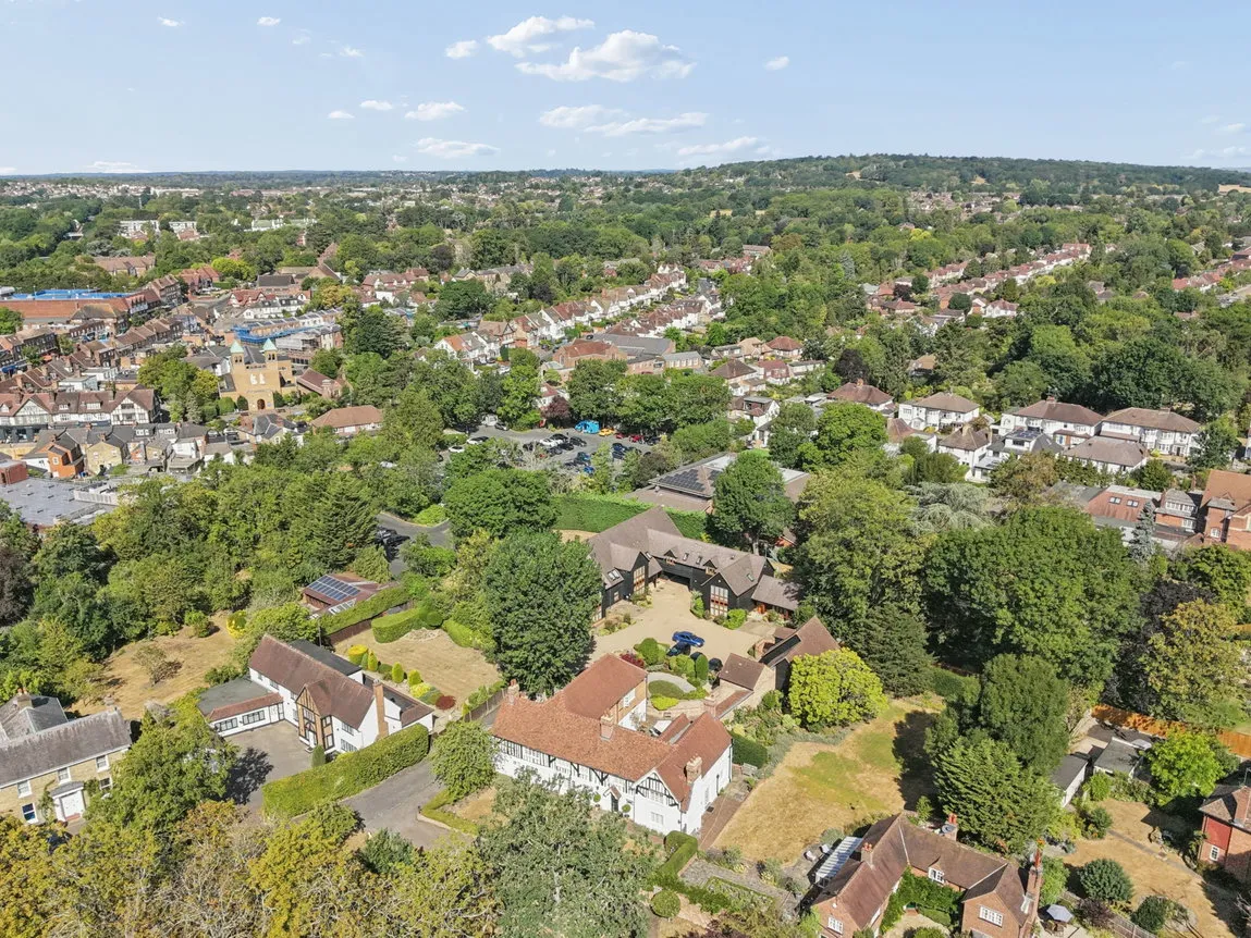 High Street, Pinner, HA5, photo 2