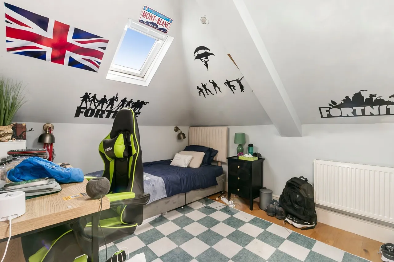 Henning Street, London, SW11, photo 15
