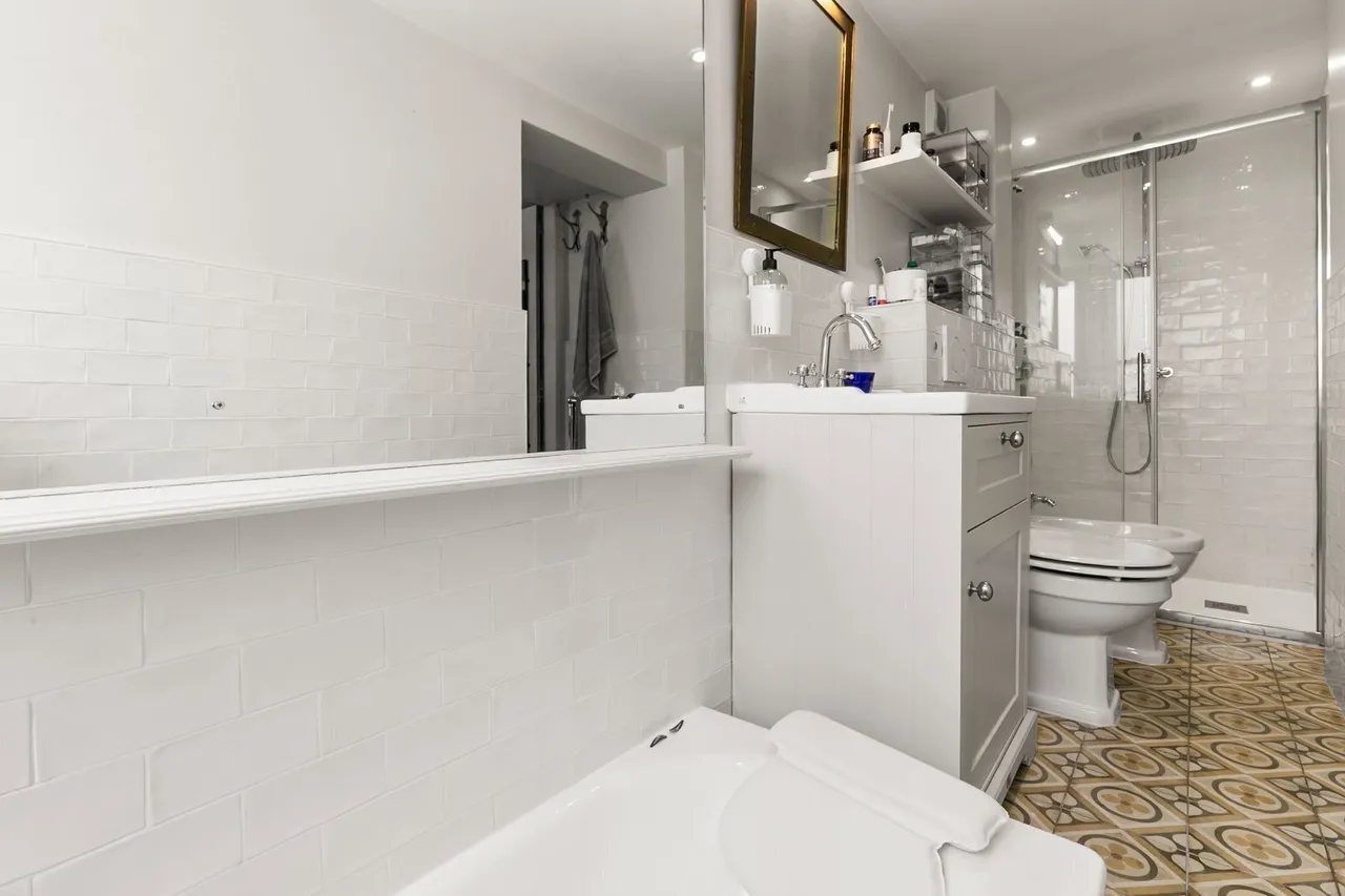 Henning Street, London, SW11, photo 12