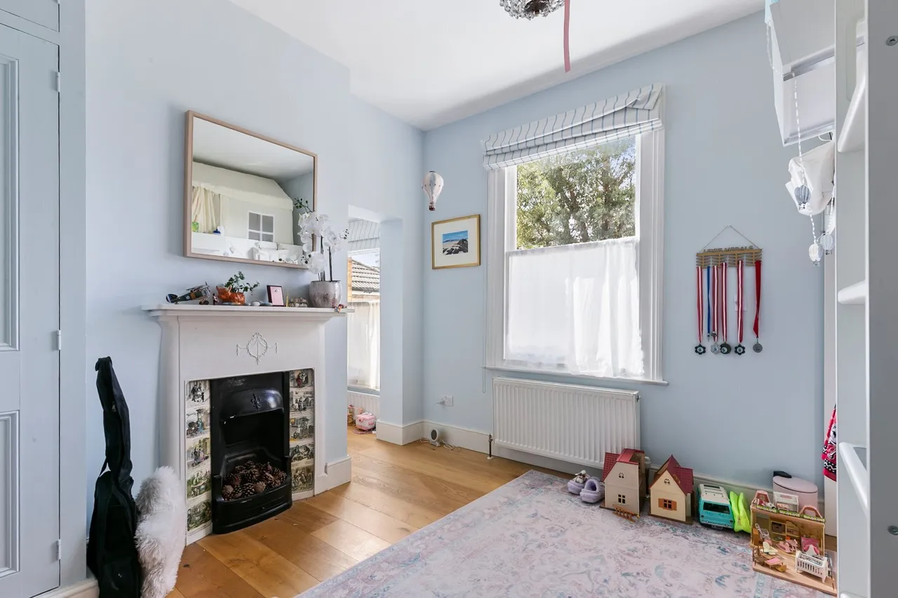 Henning Street, London, SW11, photo 13