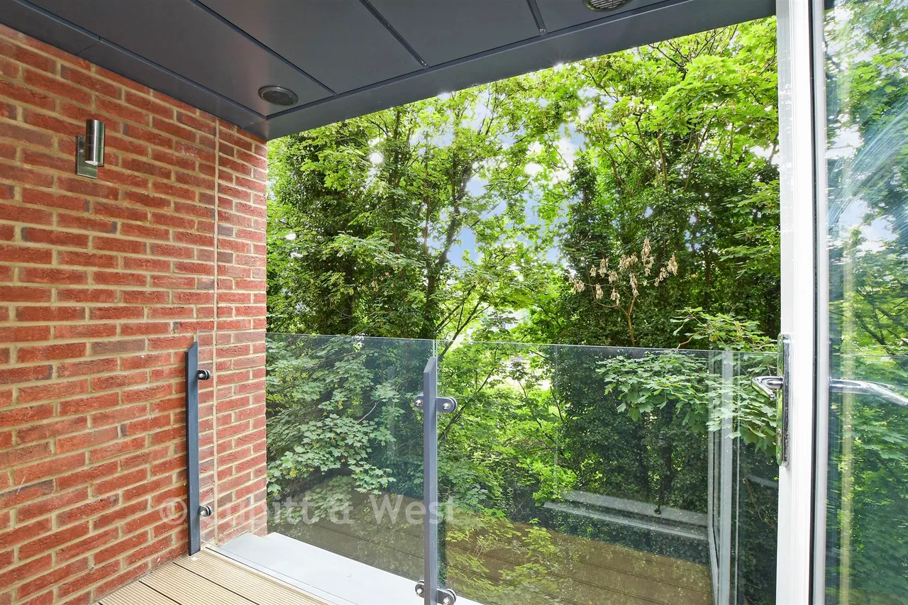 Marketfield Way, Redhill, RH1, photo 6