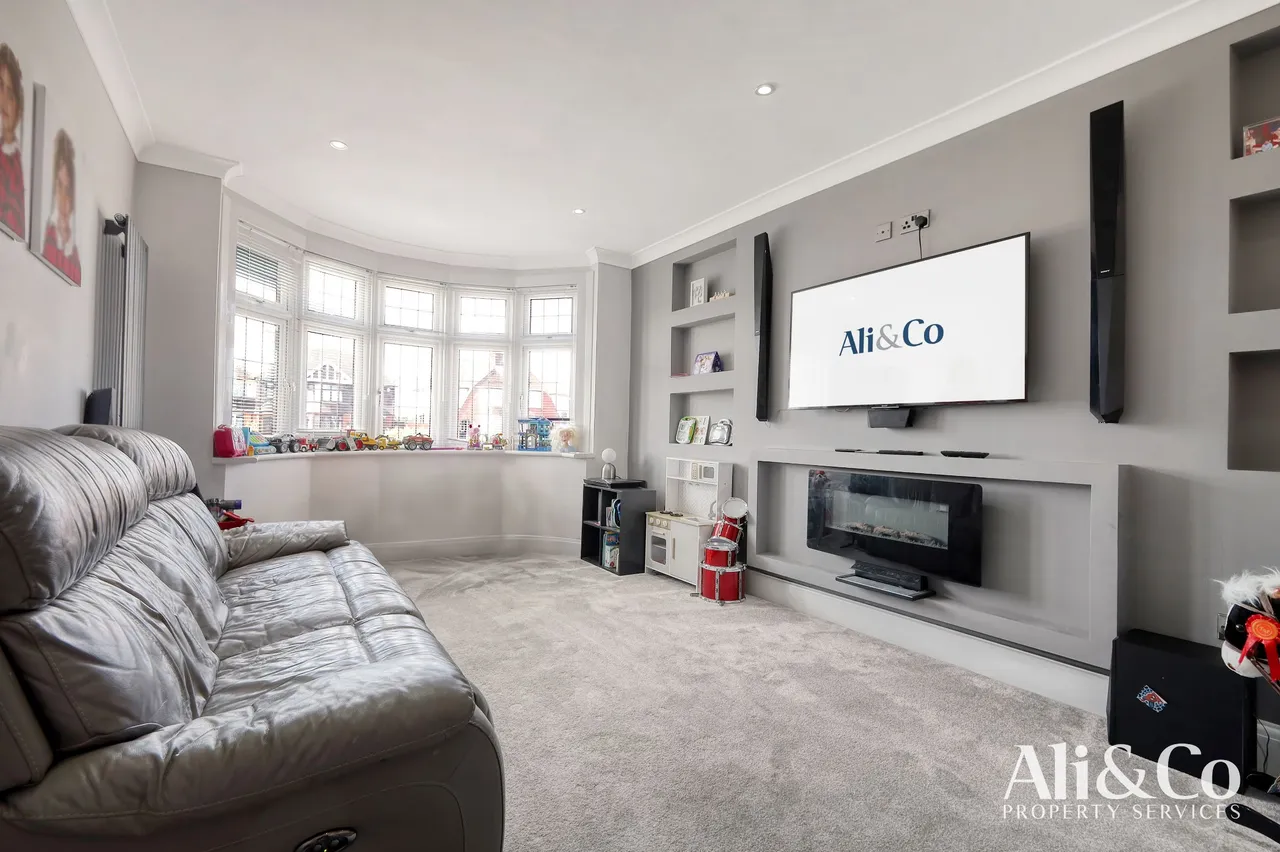 Wood View, Grays, Essex, RM16 2WJ, photo 7