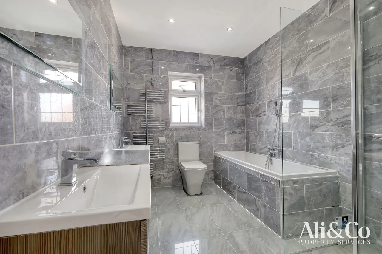 Wood View, Grays, Essex, RM16 2WJ, photo 15