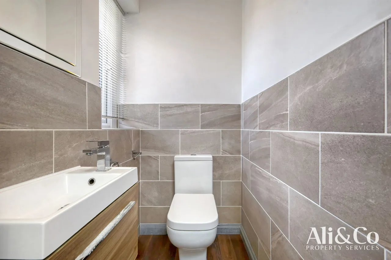 Wood View, Grays, Essex, RM16 2WJ, photo 10