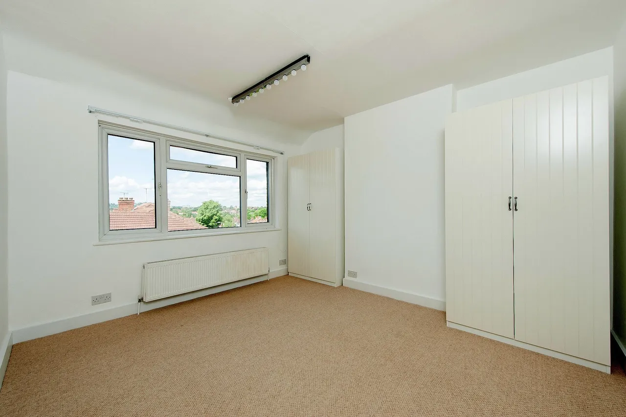 33 Alverstone Road, Wembley, photo 4