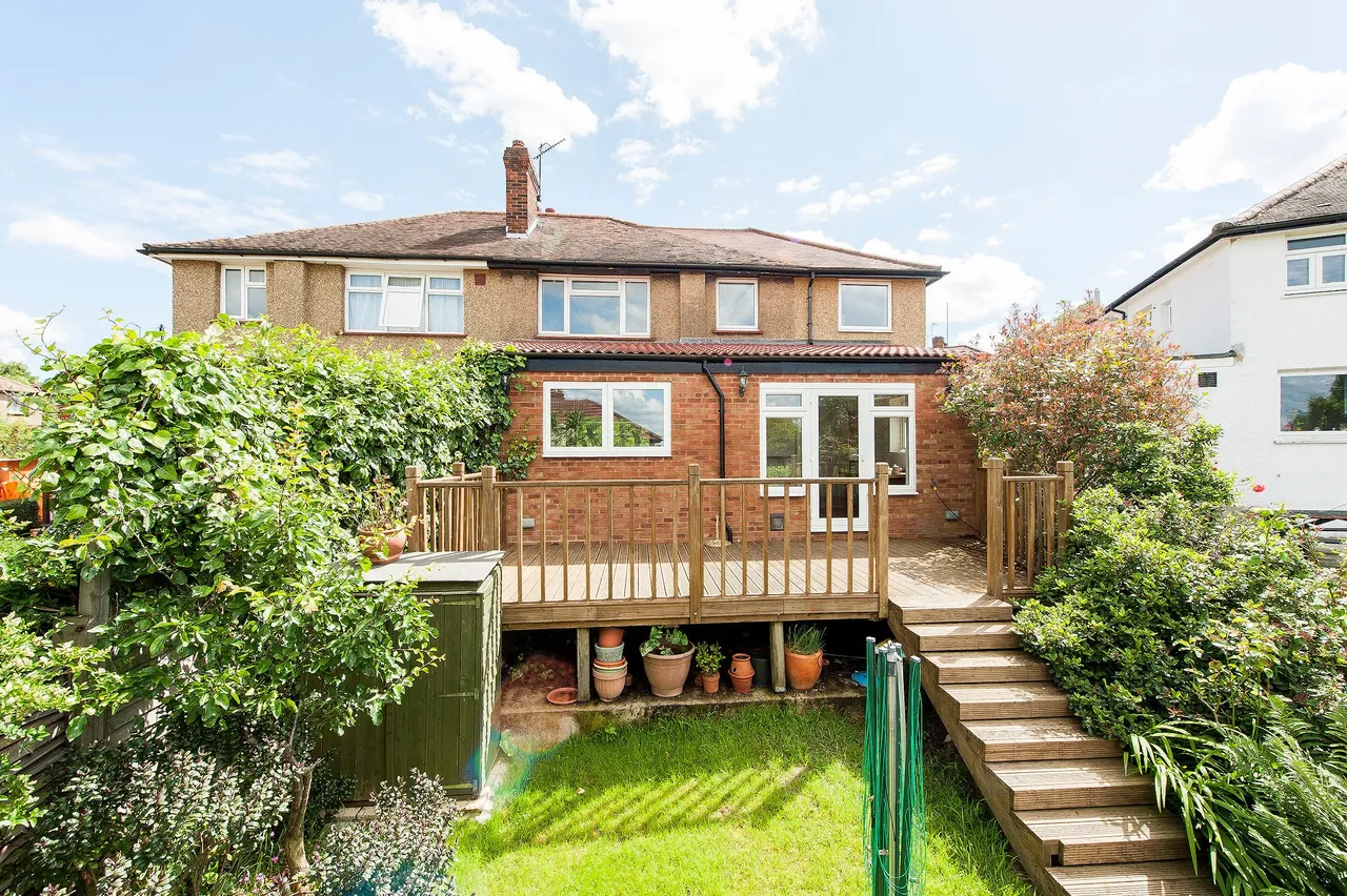 33 Alverstone Road, Wembley, photo 3