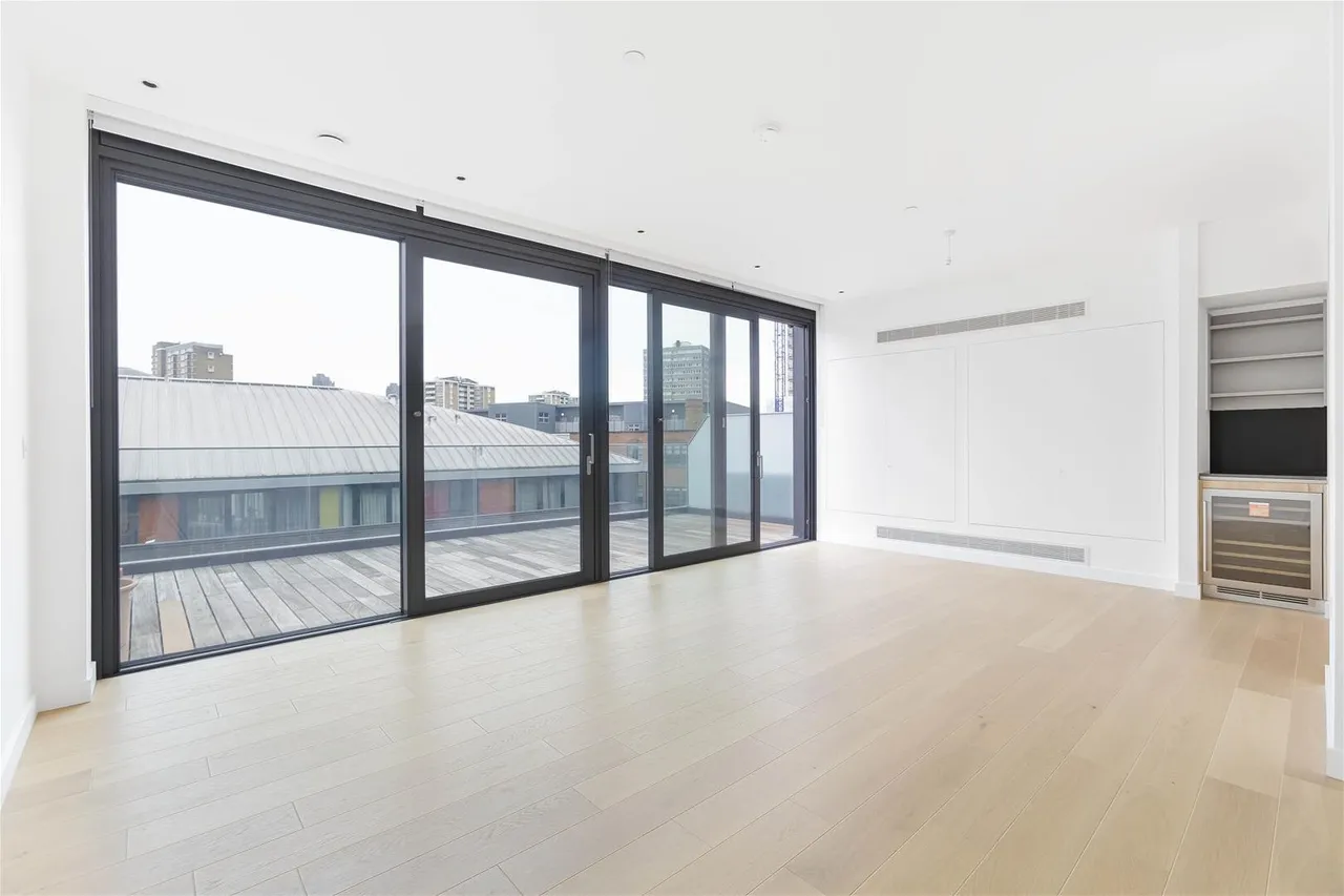 3 bed flat to rent — The Makers Building, 1 Jasper Walk, London N1 7GZ