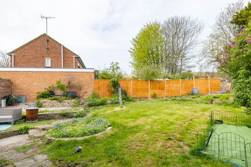St. Pauls Road, Bletchley, Milton Keynes, Buckinghamshire, MK3 5EF, photo 9