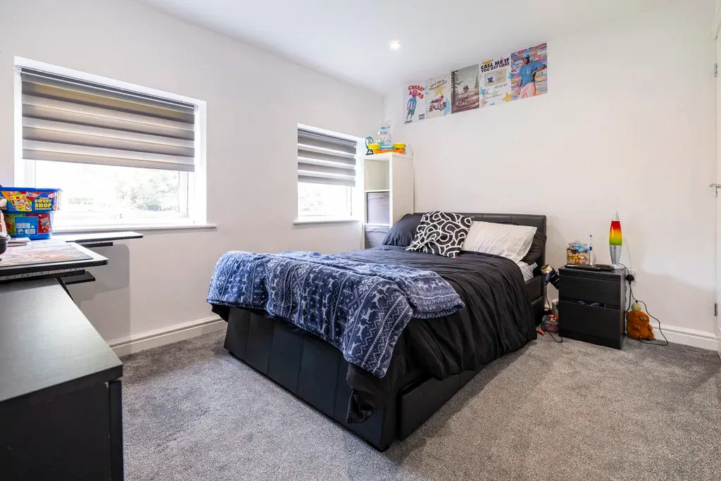 St. Pauls Road, Bletchley, Milton Keynes, Buckinghamshire, MK3 5EF, photo 11