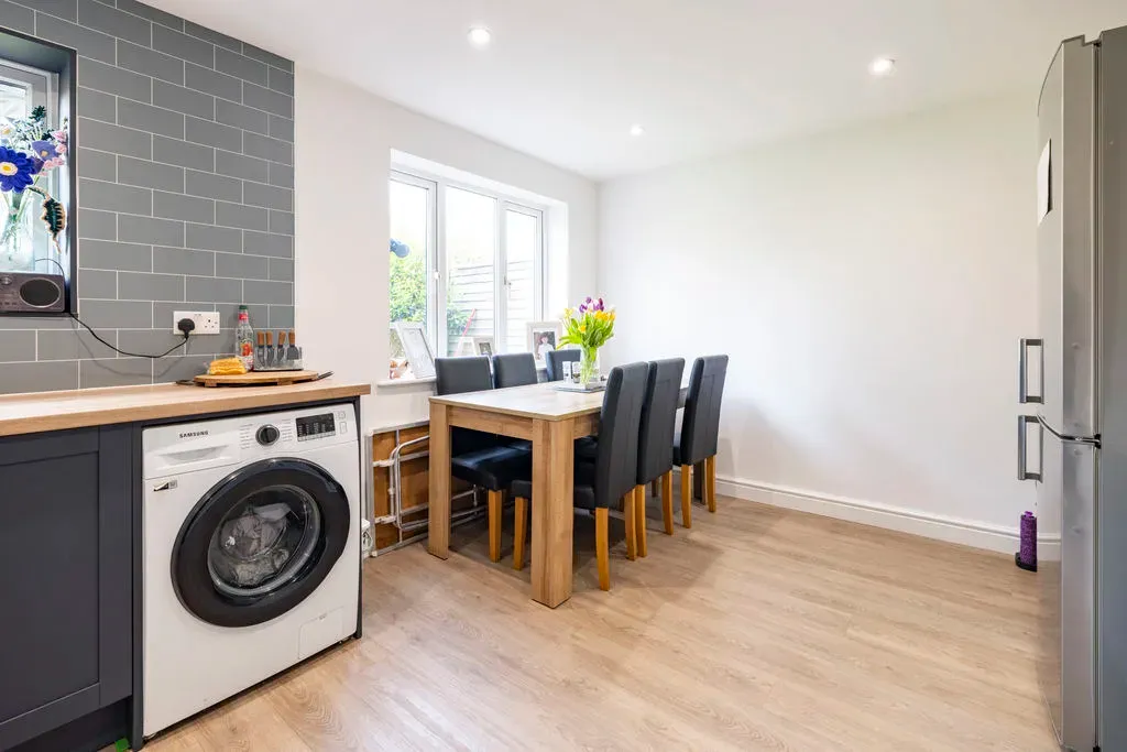 St. Pauls Road, Bletchley, Milton Keynes, Buckinghamshire, MK3 5EF, photo 19