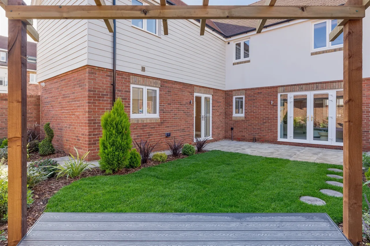 Daggons Road, Alderholt, SP6, photo 8