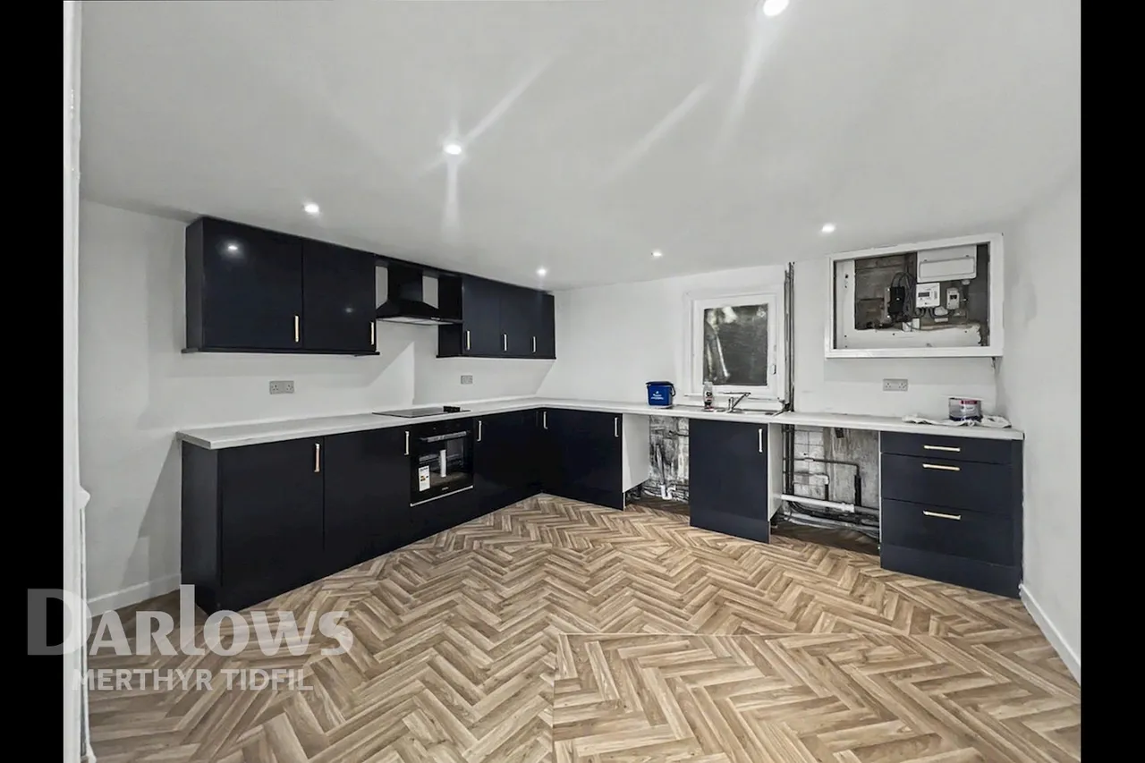 Somerset Place, Merthyr Tydfil, photo 8