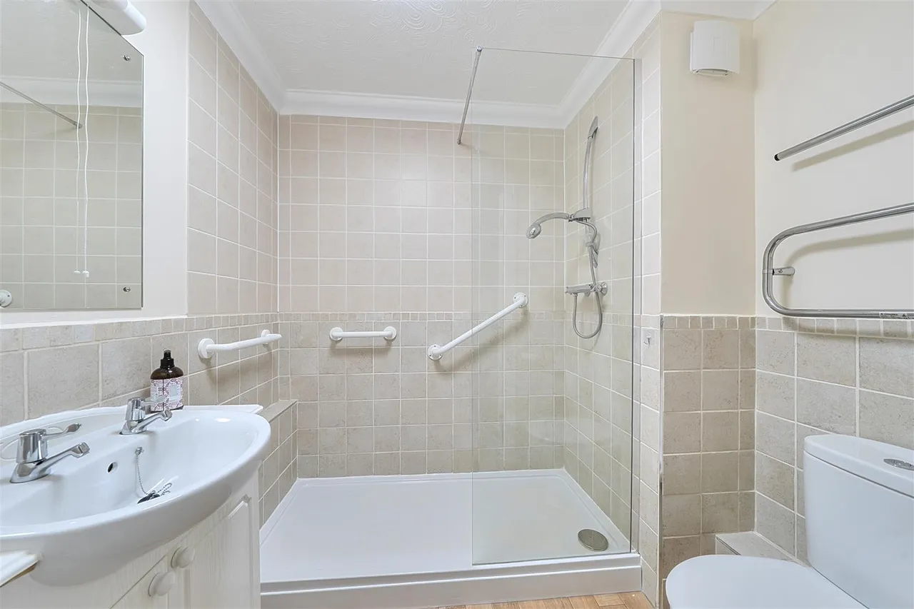 Bishops Down Road, Tunbridge Wells, TN4, photo 14