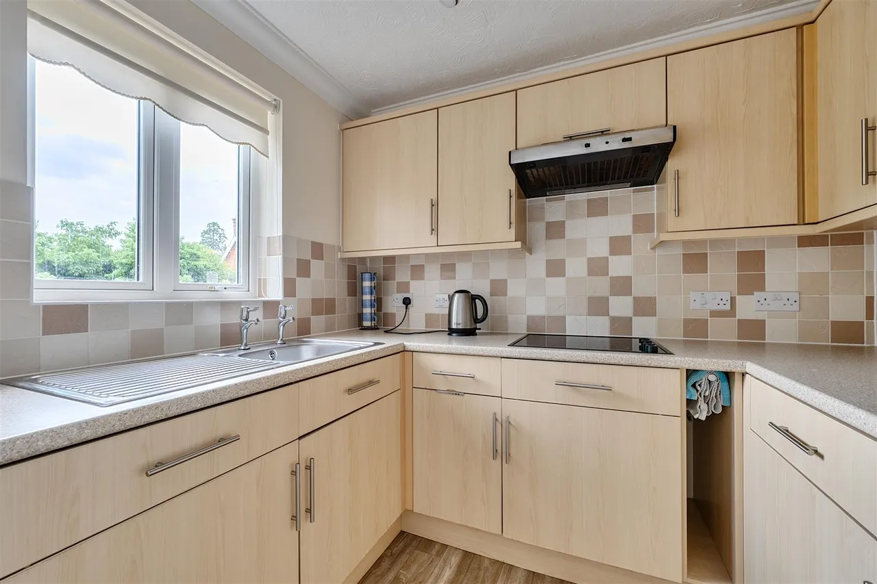 Bishops Down Road, Tunbridge Wells, TN4, photo 5