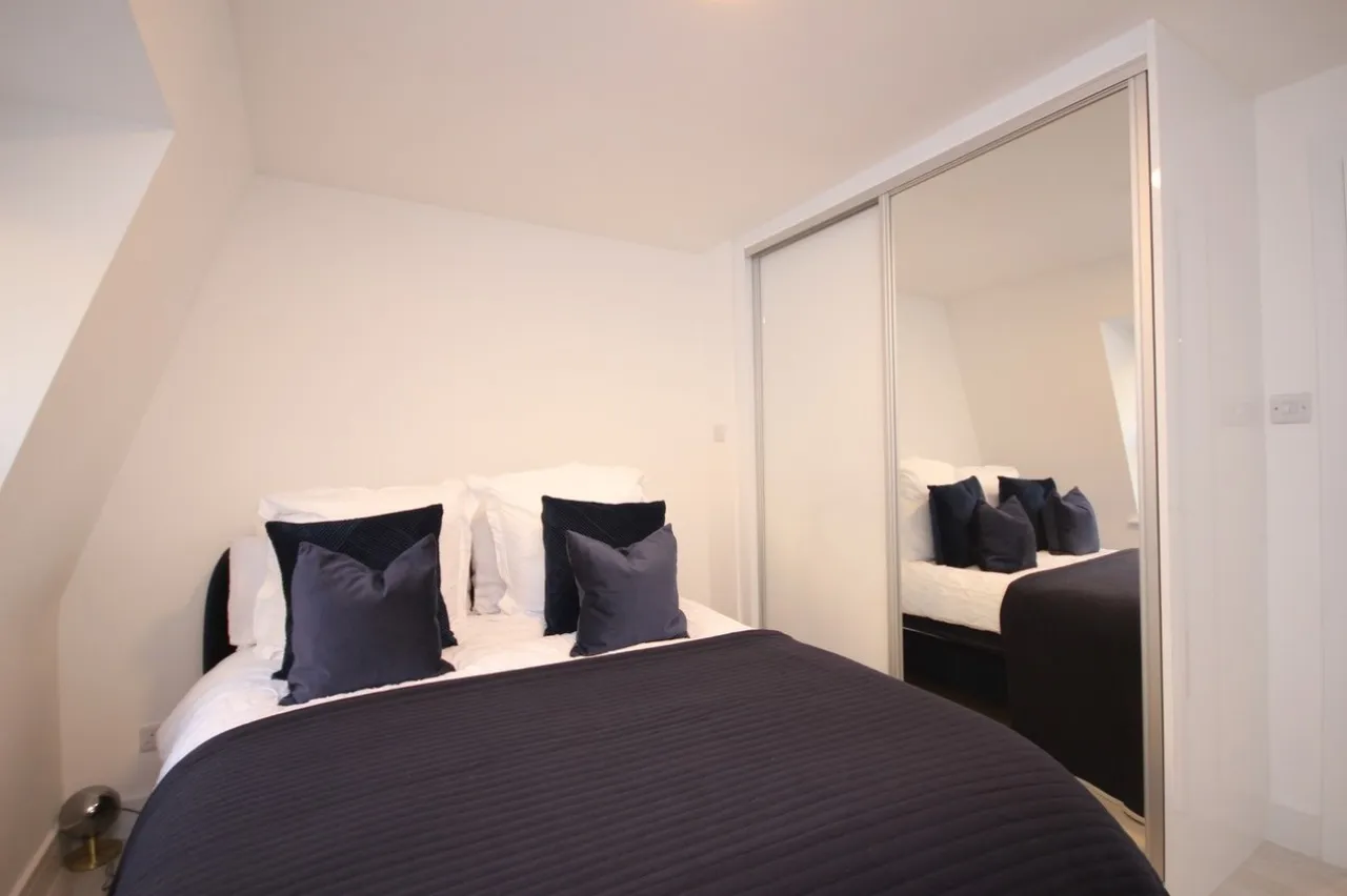 Flat 27, 20 Brook Mews North, London, photo 8
