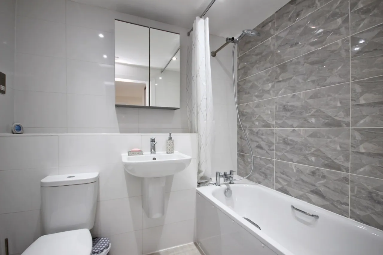 Flat 27, 20 Brook Mews North, London, photo 6
