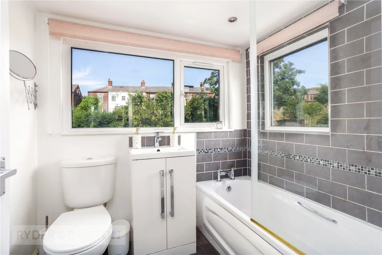 Micklehurst Road, Mossley, OL5, photo 21