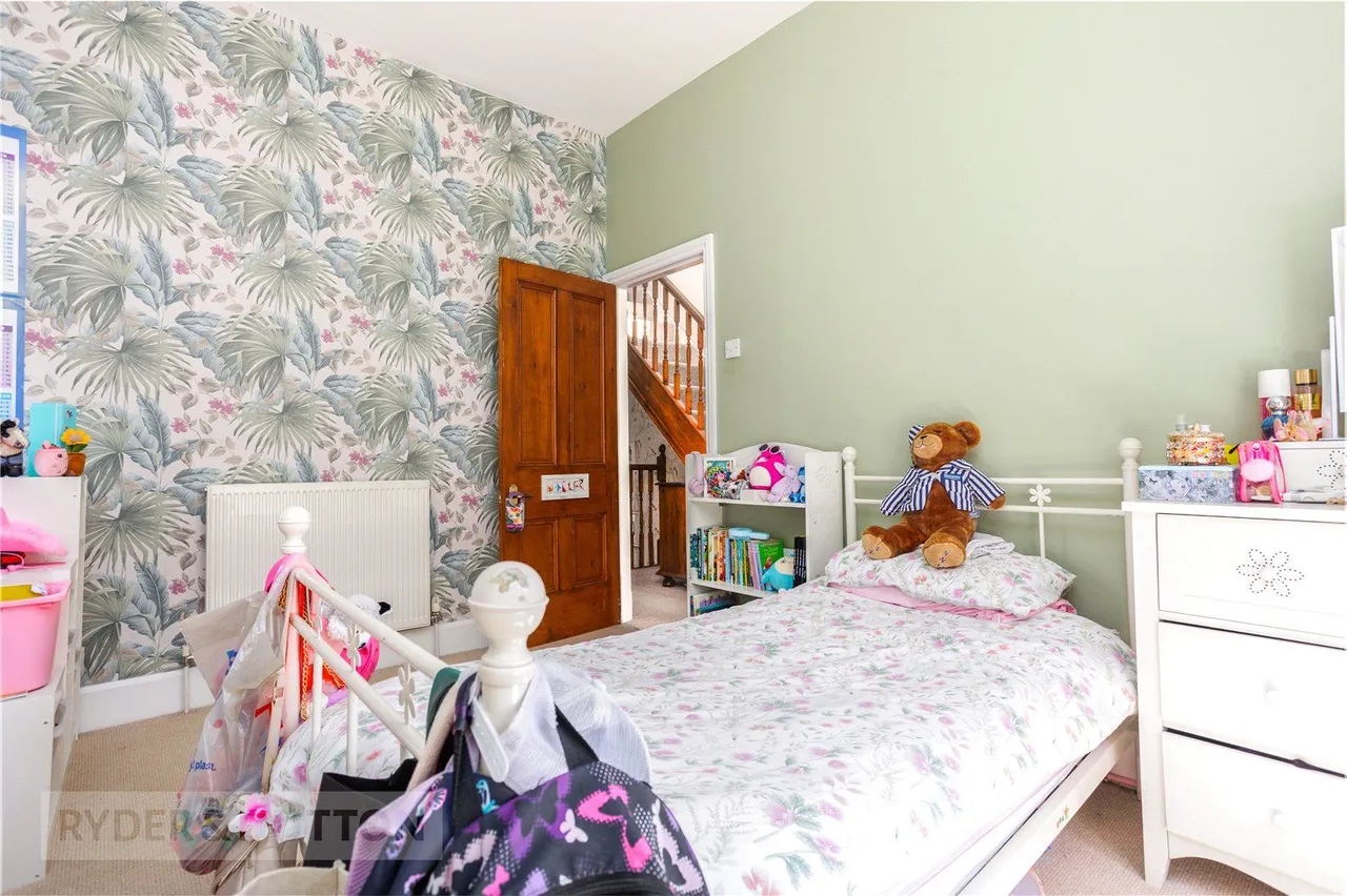Micklehurst Road, Mossley, OL5, photo 13