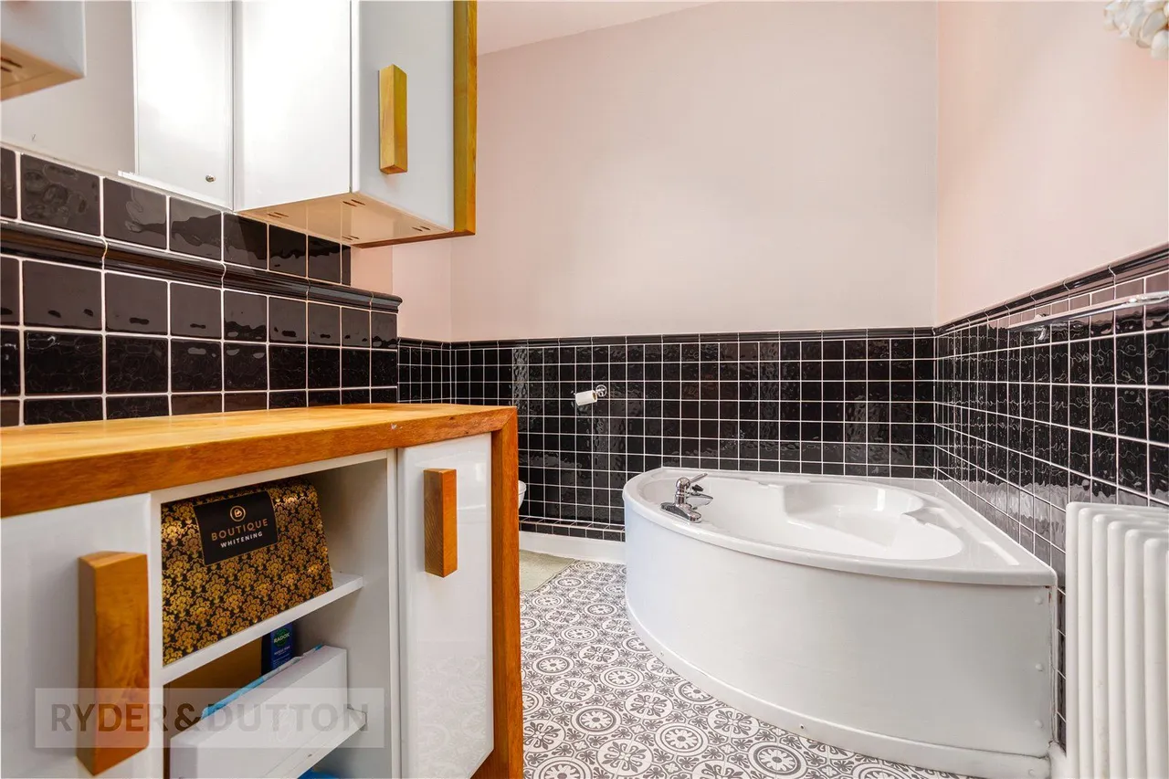 Micklehurst Road, Mossley, OL5, photo 18