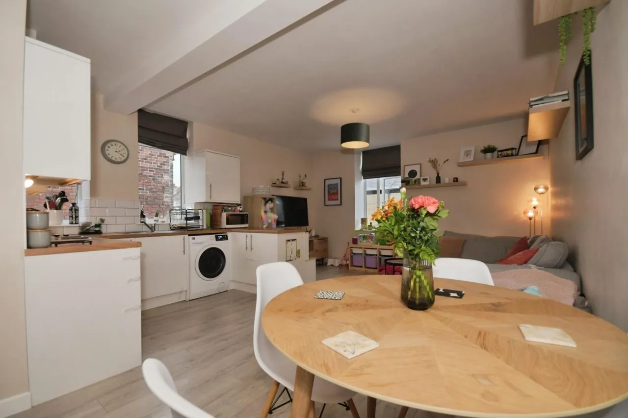 1 bed flat for sale — Mowbray House, Hunter Road, S6
