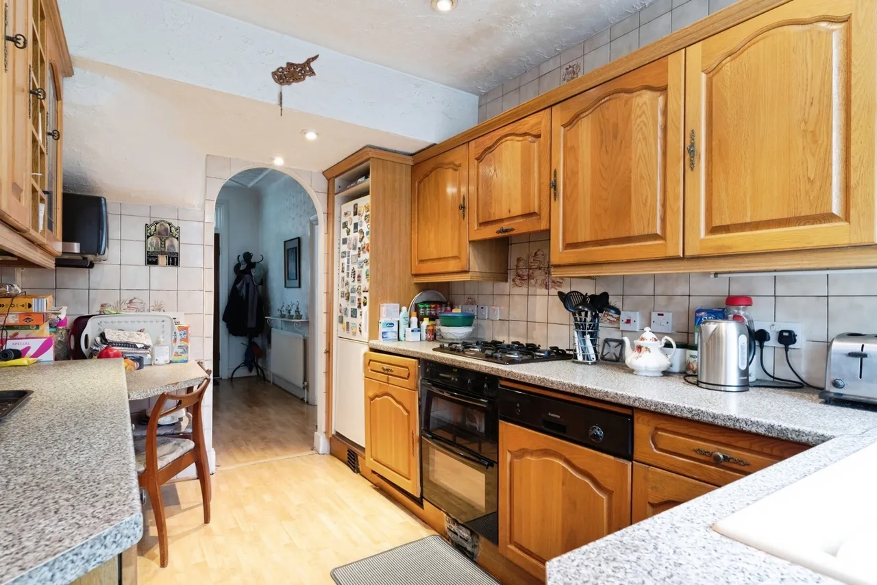 Hamilton Avenue, Ilford, IG6, photo 8