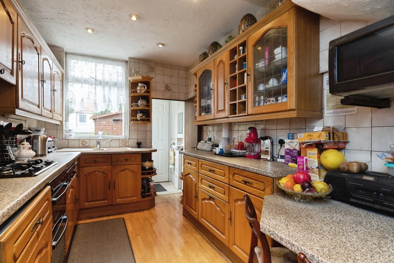 Hamilton Avenue, Ilford, IG6, photo 9