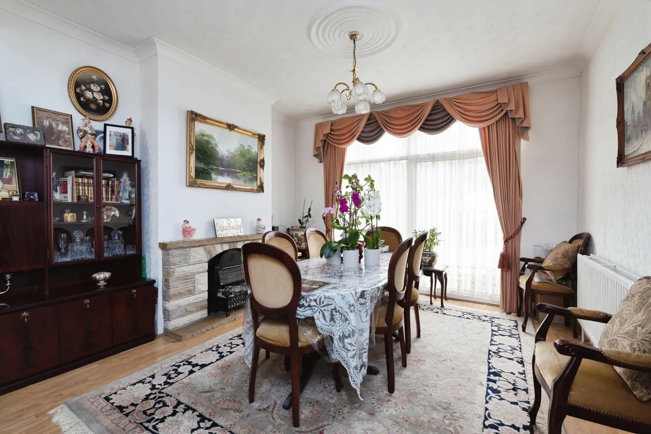 Hamilton Avenue, Ilford, IG6, photo 6