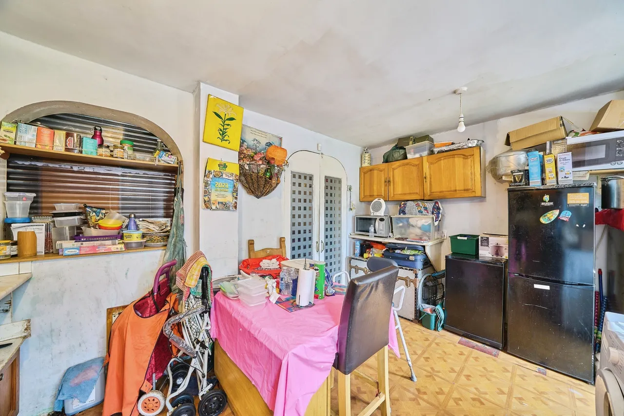 New Road, Feltham, TW14, photo 15