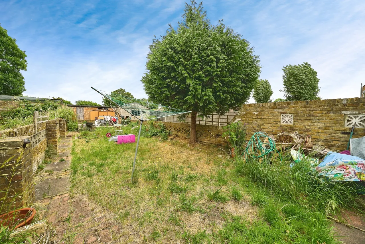 New Road, Feltham, TW14, photo 18