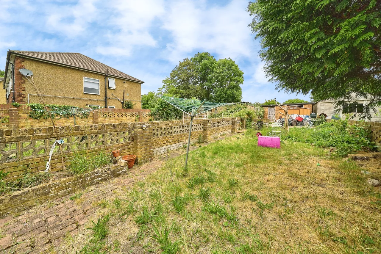 New Road, Feltham, TW14, photo 20