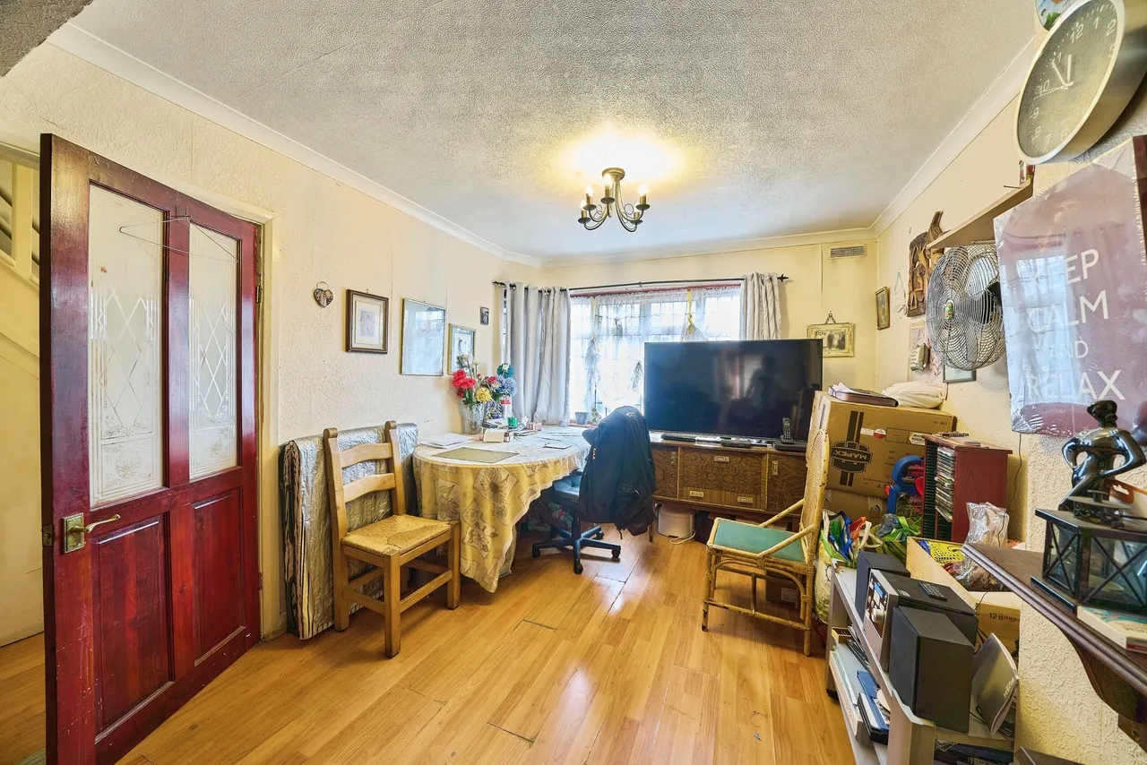 New Road, Feltham, TW14, photo 7