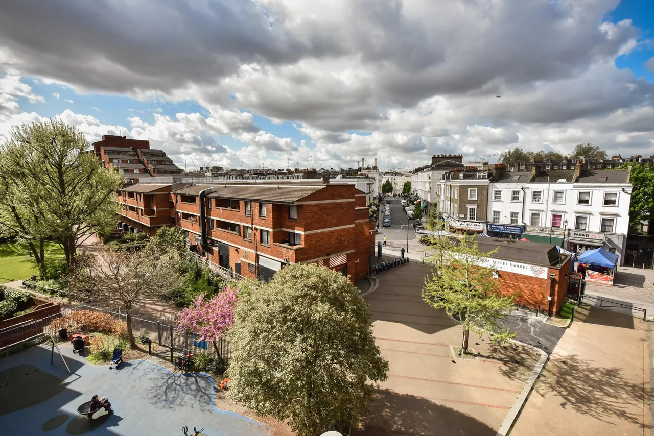 Vauxhall Bridge Road, London, SW1V, photo 6