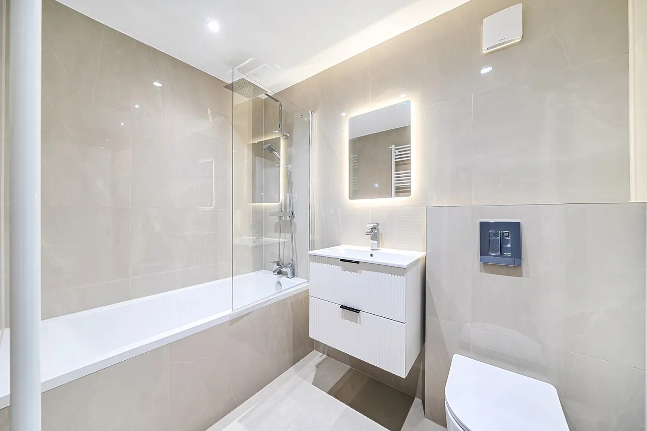 Whitehall Road, Uxbridge, UB8, photo 4